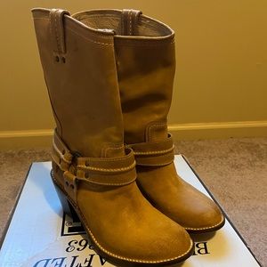 NEVER WORN!! Frye Carmen Harness Short Boots
